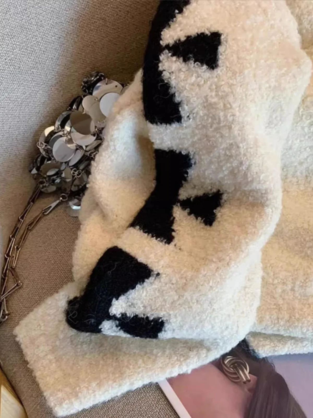 Camisola de malha de grandes dimensões feminina outono inverno interior usar camiseta redonda ne longo sve quente fofo topo