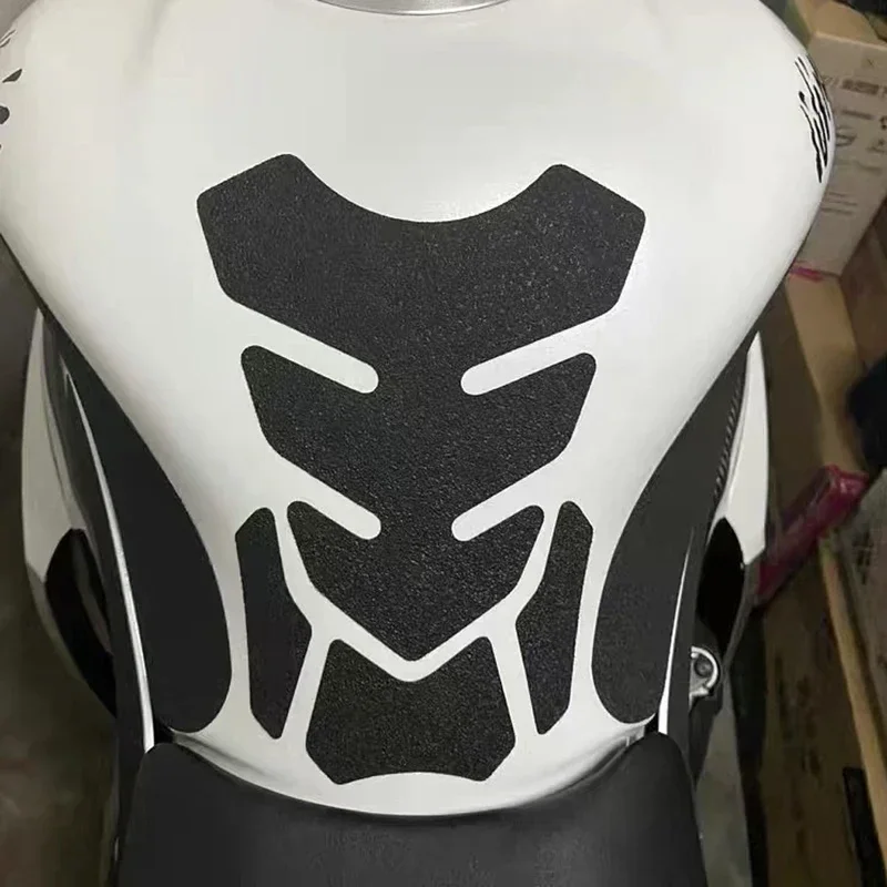 

For HONDA CB1300F CB150R CB190R CB250 CB250R CB300R CB400F CB300F Tank Pad Protector Sticker Side Fuel Gas Knee Grip Traction