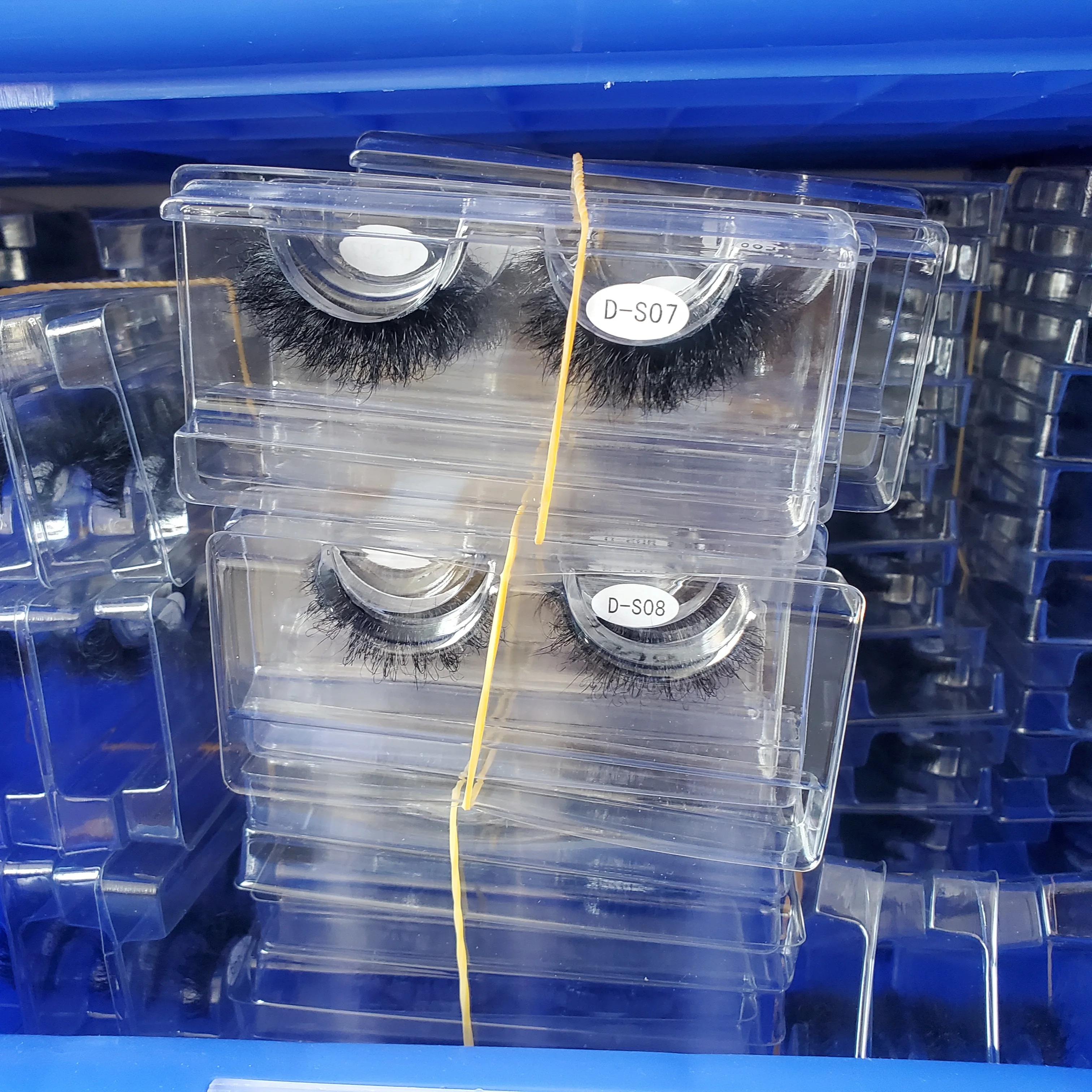 110 pairs lashes with box with logo with brush by fedex