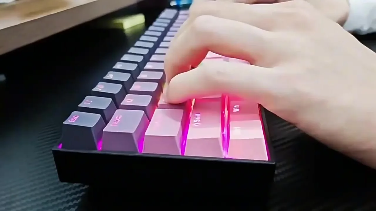 NexusClick 61 キー磁気ゲーミングキーボード、プロ e スポーツ向けの