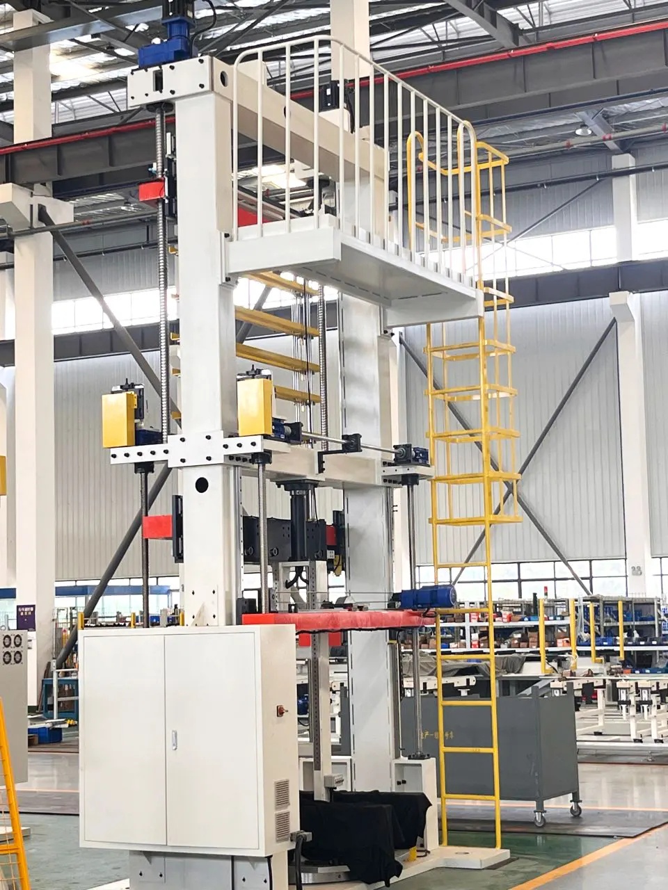 خط آلة توسيع أنبوب الباب العمودي الهيدروليكي الآلي بالكامل