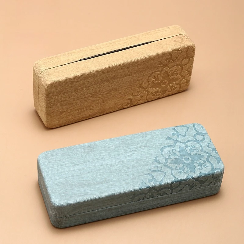 Brillenetui aus Metall, elegante, einfache Brillenbox mit Blütenblättern, modische Aufbewahrungsbox, Brillenbox mit großem Rahmen – Detail 3