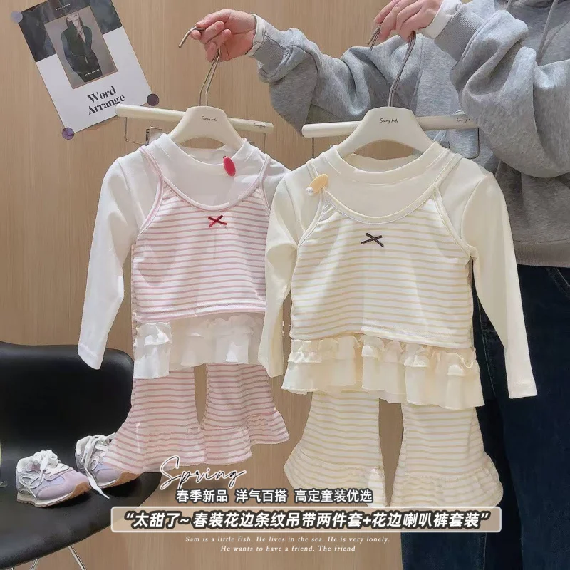 

2026Spring girls' long-sleeved striped outfit is stylishTT-shirt, vest, ruffle pants three-piece set wholesale
