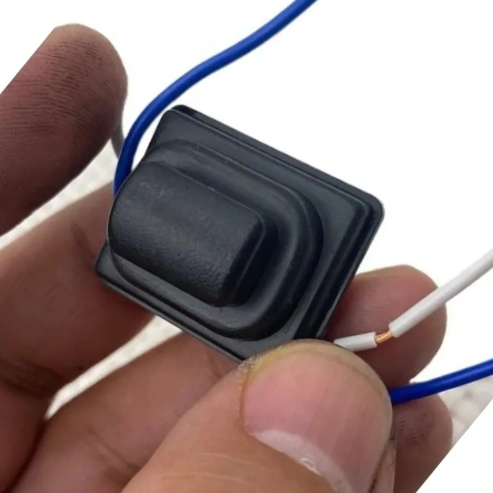 82657-G5000 82657G5000 Front Door Inductive Pull-Handle Push Button Switch for KIA Niro Automobile Part Brand New 82657 G5000