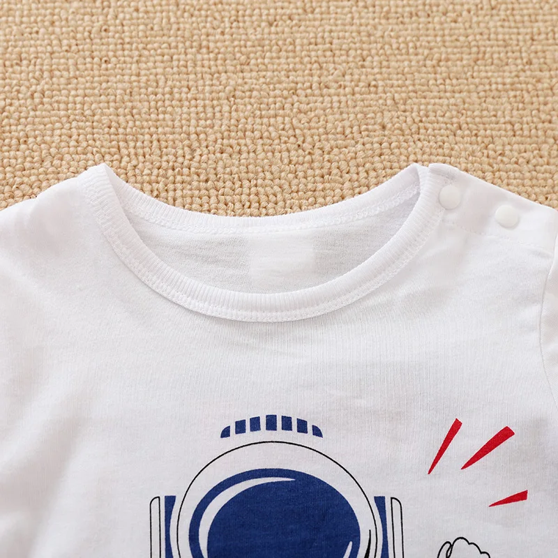 0-18m Long Sleeved Baby Jumpsuit Cute Astronaut Printed Cotton Comfortable And Soft Spring And Autumn Newborn Clothes