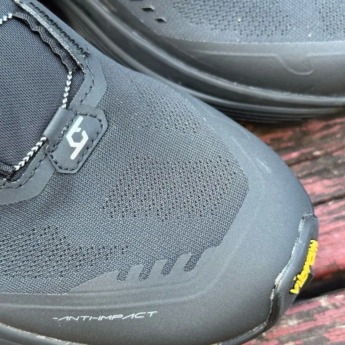 

2025 Spring New Thick Bottom Sports Plate Shoes Casual Street Buckle Women's Sneakers Leather Rubber Shoes