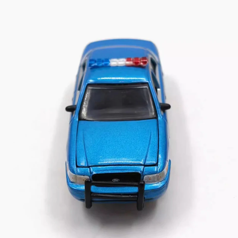

GreenLight 1:64 Scale 2001 Crown Victoria Police Interceptor Alloy Car Model Ornament Souvenir Display Collection Hobby Gift