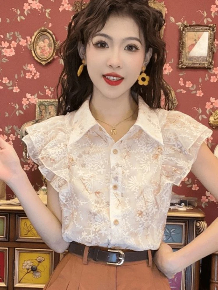 Blusas elegantes de moda para mujer, camisa bordada de manga voladora con cuello vuelto, botonadura única, ropa que combina con todo para verano, 2024
