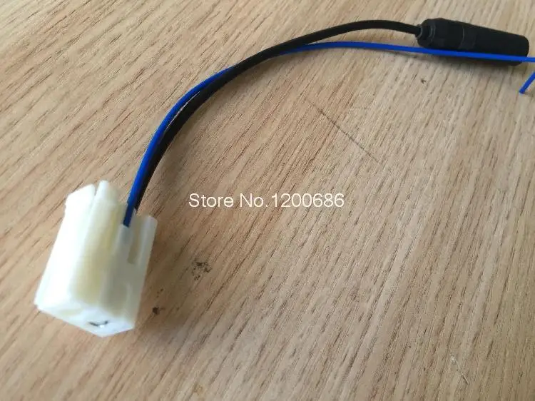 

Antenna plug adapter for Kamimizu Highlander RAV4 corolla Toyoda Vios CD RADIO Reiz