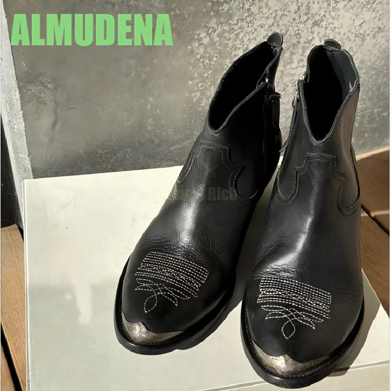 Metal Pointed Pattern Short Boots Retro Couple Western Cowboy Style Chelsea Boots Black Side Zipper Design Thick Heel Boots