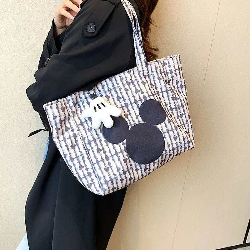 Disney Mickey New Fashion High Quality Handbag Cartoon Casual Versatile Large Capacity Women\'s Shoulder Bag