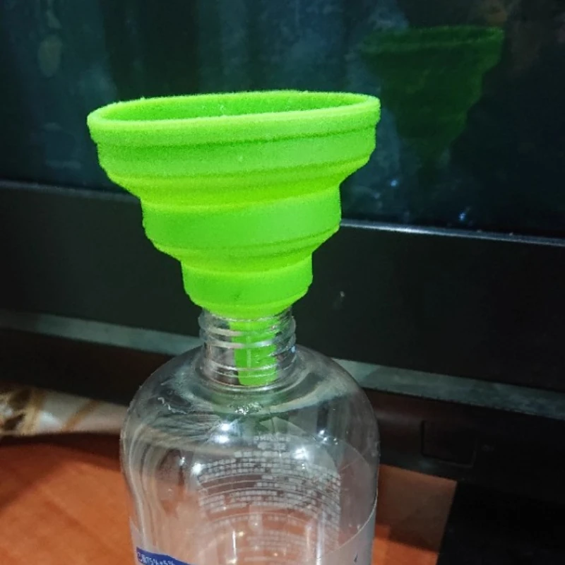 

Universal Silicone EnginUniversal Silicone Engine Funnel Portable Foldable Tool Easy Washer Fluid Engine Oil Changes Maintenance