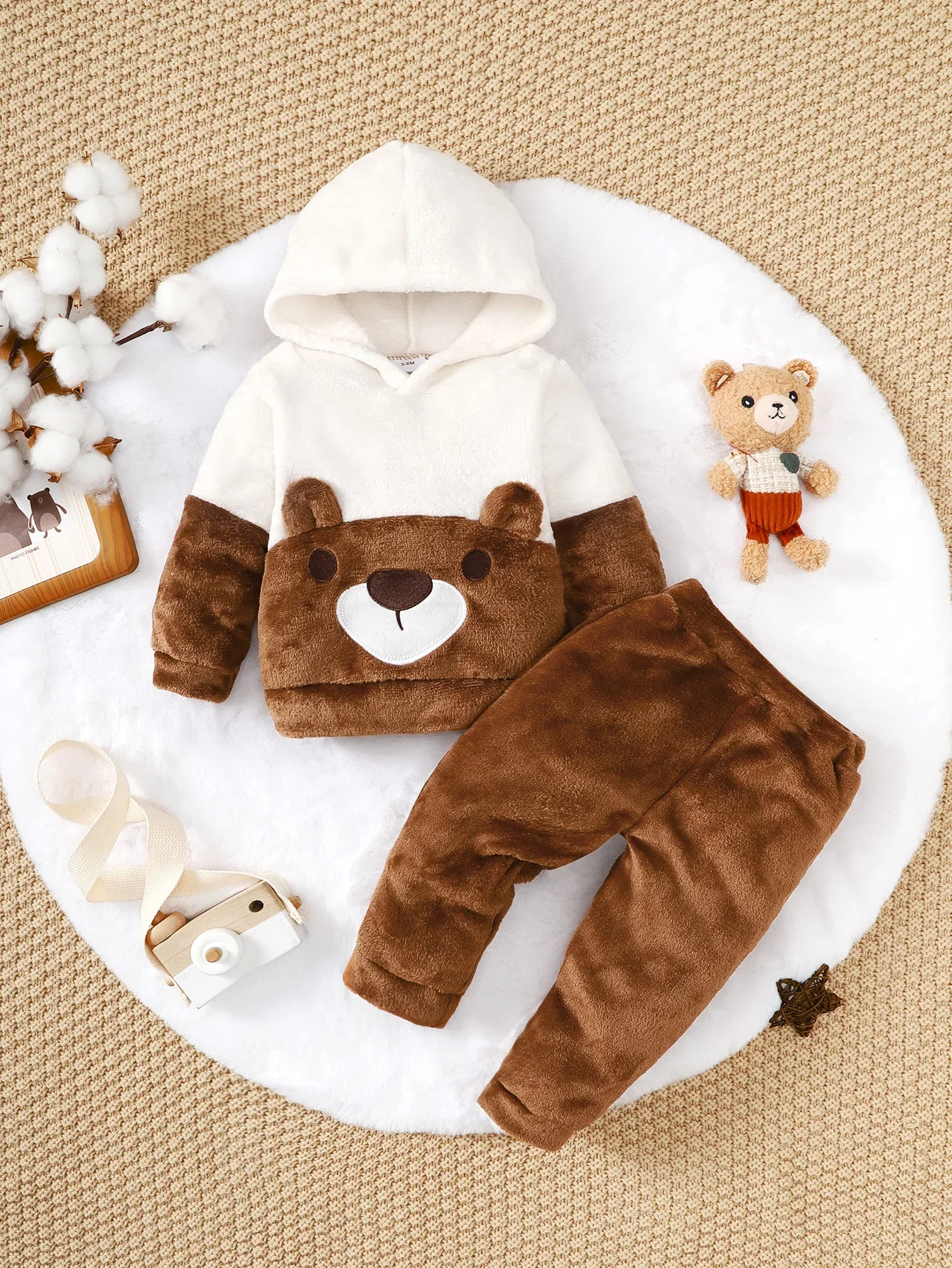 Winter newborn infant baby girls sweater baby set Long-sleeved hooded soft fashion cute baby clothing