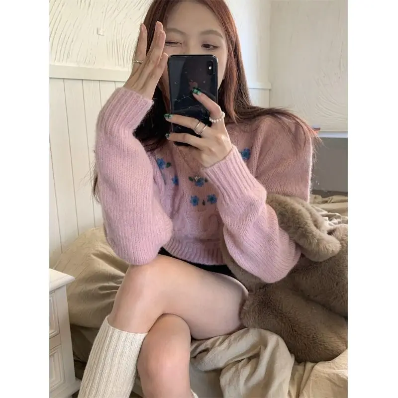 Pullover soft waxy short sweater for women spring and autumn lazy and retro design sense small crowd bubble sleeve sweater top