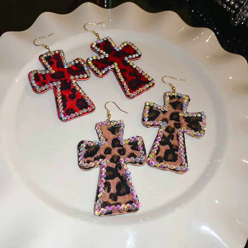 Y2K Shiny Crystal Pink Leopard Print Cross Hoop Earrings Sexy Charm Earring Accessorie Vintage Goth Jewelry Accessories Punk