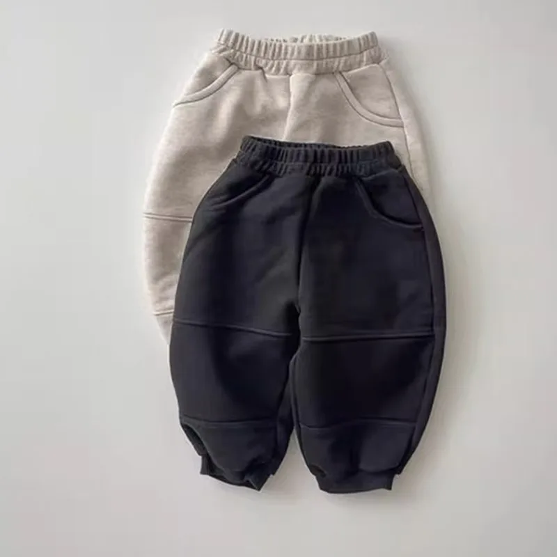 2024 Herbst Kinder kleidung setzt Baby Jungen Mädchen Sweatshirt und Hose 2 Stück Anzug Baumwolle Kleinkind Kinder lässig Brief Trainings anzüge