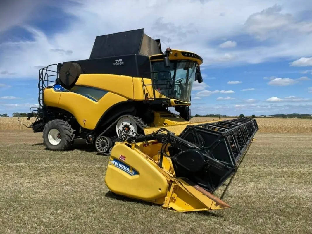 Rainproof Electrical System Rice Combine Harvester Crawler Diesel All Weather Farm Paddy Continuous Harvest Collecting