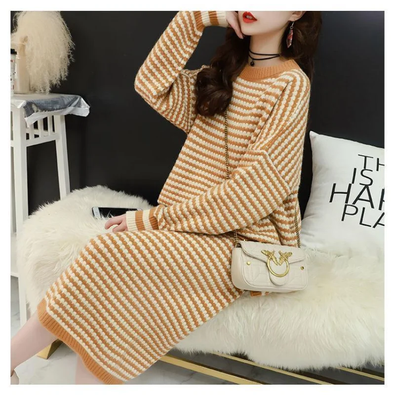 Autumn/Winter Fashion Outfits For Women's New Striped Loose Knit Round Neck Pullover Sweater High Waisted Skirt Two-piece Set