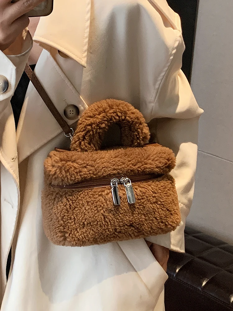 Plush Handbags for Women Autumn Winter New Large Capacity Lamb Wool Crossbody Bag Casual Simple Square Mobile Phone Bag