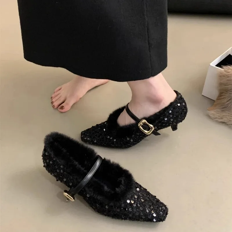 تبيع الكعب الفرنسي المثير بكعب ستيليتو أحذية ماري جين النسائية الجلدية الناعمة ذات الكعب المنخفض والألوان الصلبة واللوزات المنخفضة.