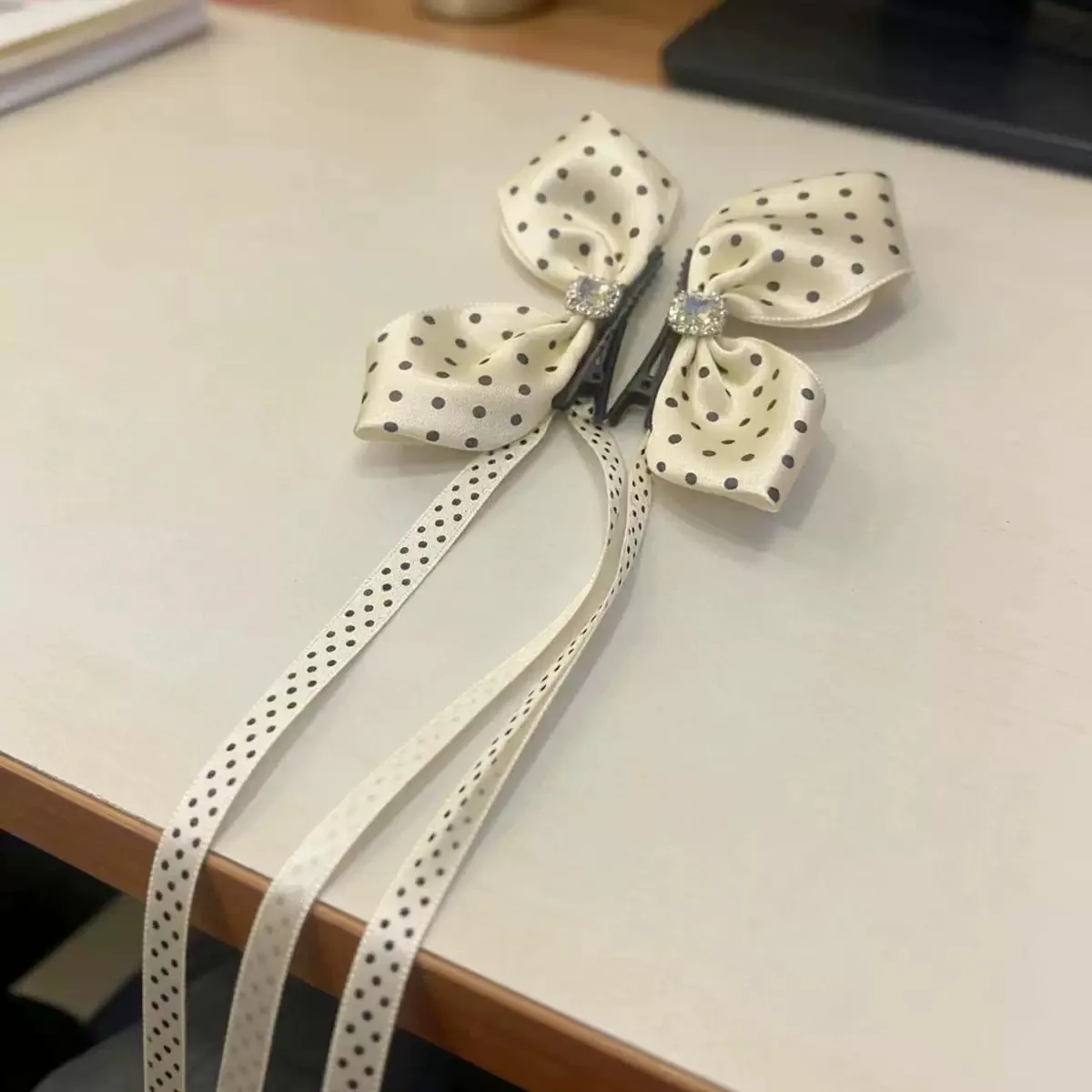 2 Pieces Sweet Fairy Style Polka Dot Bow Hair Clips Shiny Rhinestone Inlaid Long Ribbon Side Barrettes Same Color Design Hair Ac - view 3