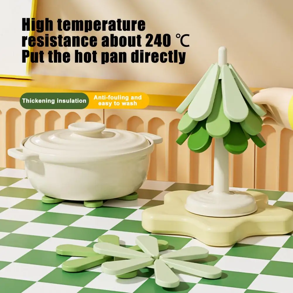 Silicone Trivets with Stand Christmas Tree Shape Placemat Hot Pads Oil-proof Placemat Pot Holder Heat Resistant Kitchen Tool