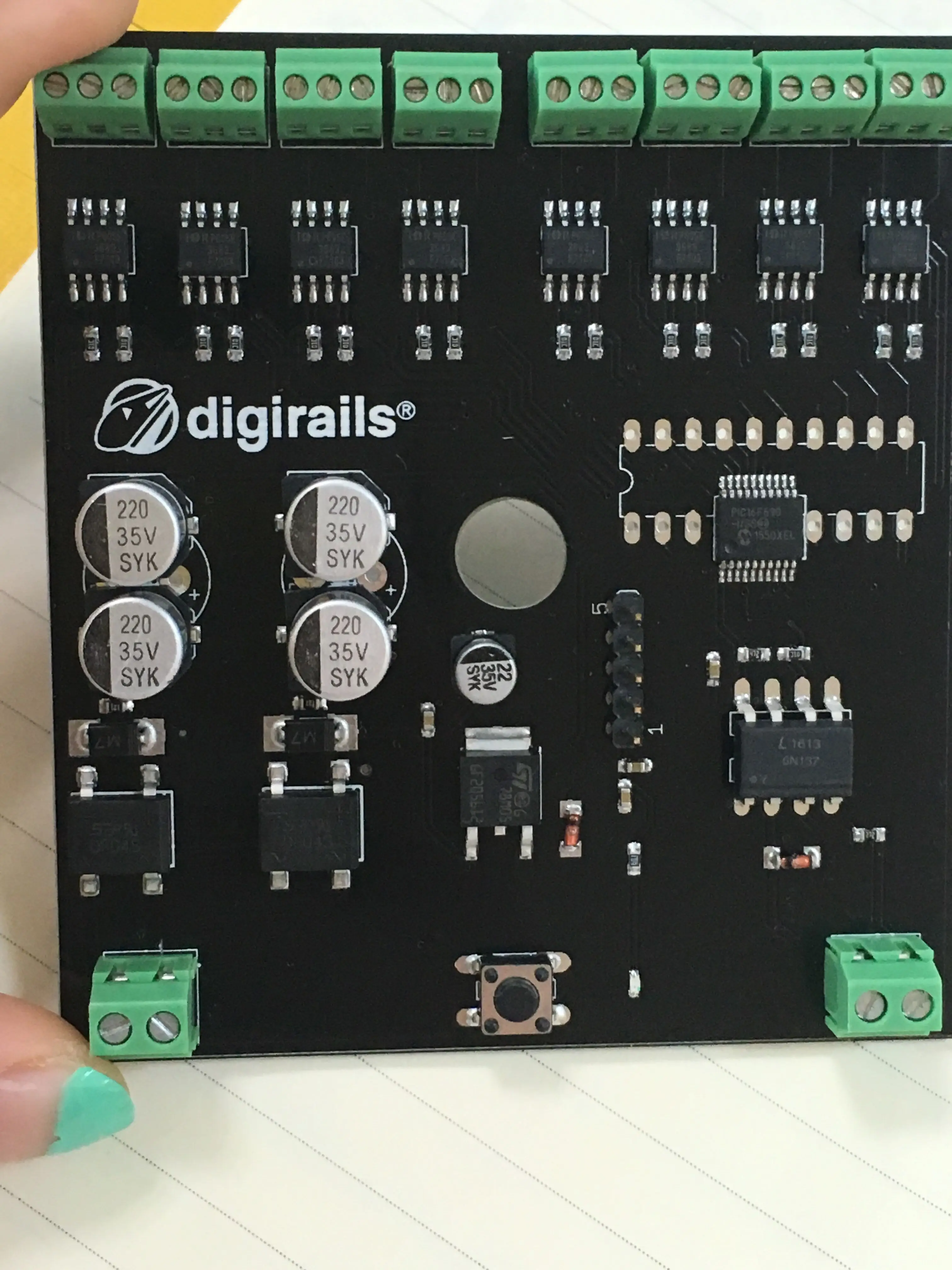 Digikeijs DR4018 وحدة فك ترميز التبديل ذات 16 قناة