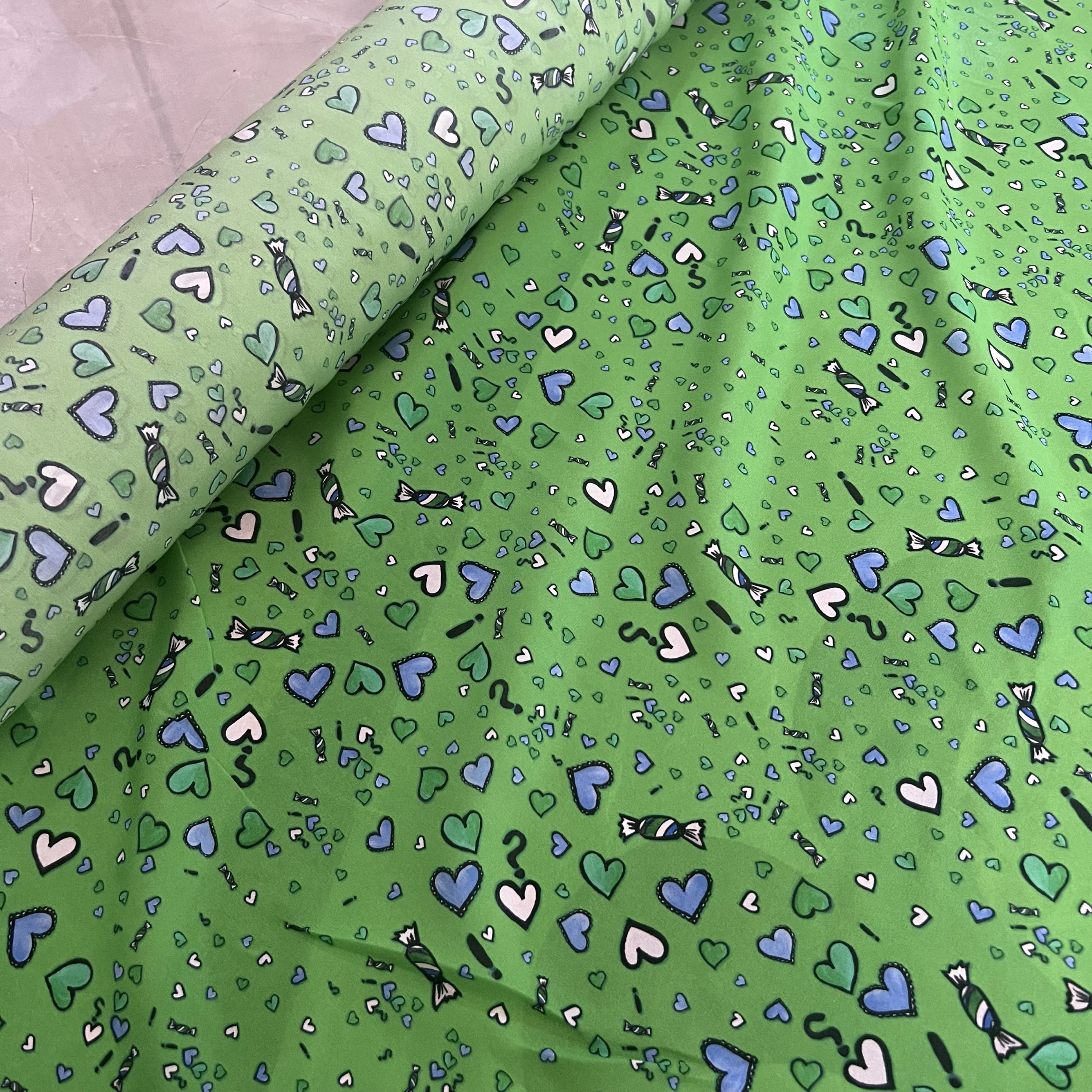 1 meter 100% Mulberry Silk 16 momme Crepe Silk Fabric Green Hearts Printed 140cm 55