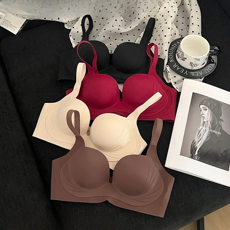 

Smooth Surface Women's Bra Gathered No Empty Cup round Ball Cup with Steel Ring Comfortable Fit Big Size Appearance Back Beauty