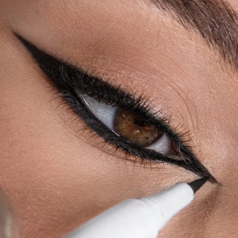 Eyeliner liquido di colore intenso resistente alle sbavature penna per Eyeliner liscia impermeabile di lunga durata illumina il baco da seta sdraiato opaco