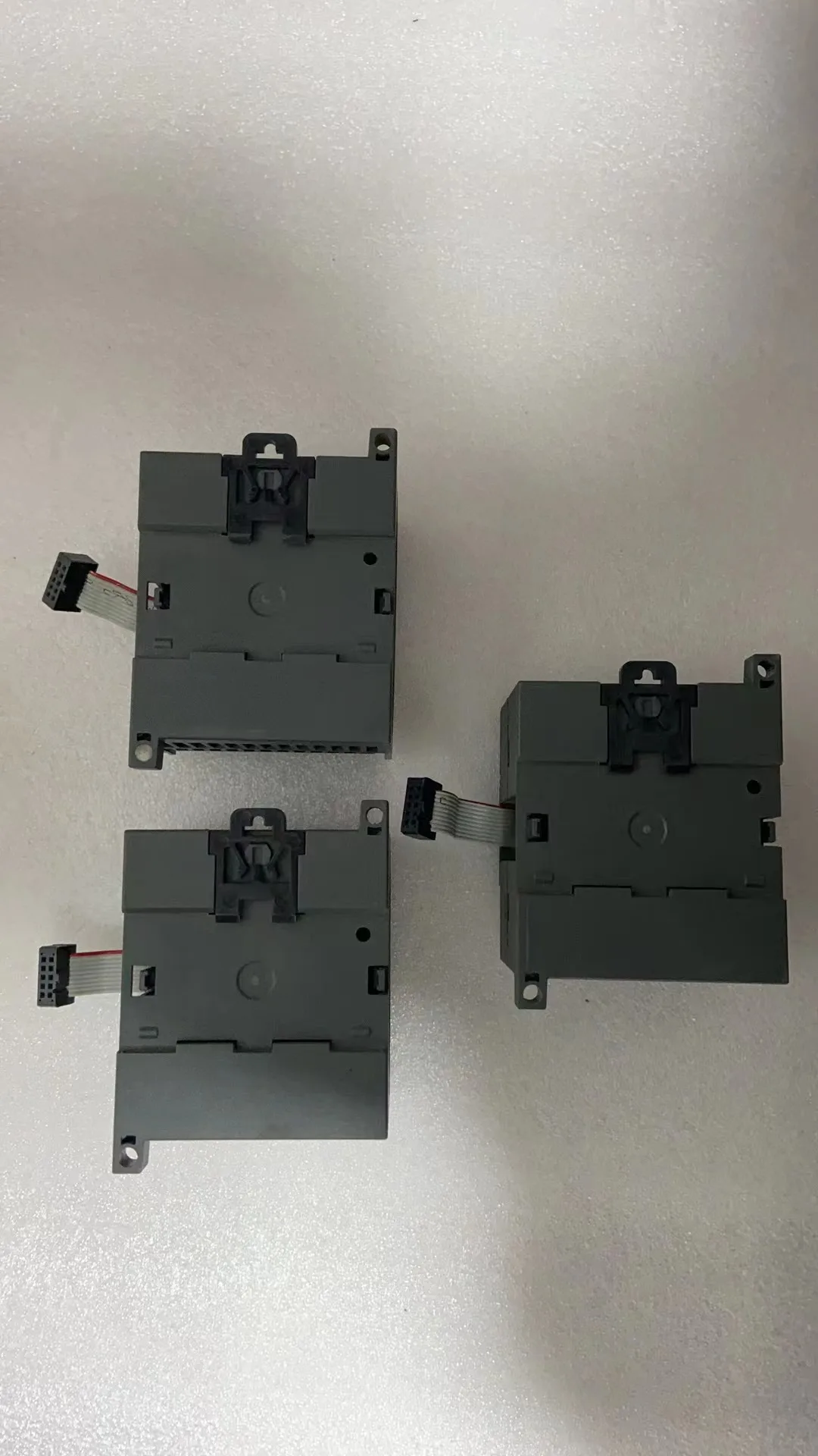 6ES7231-0HC22-0XA8 مستعمل تم اختباره بشكل جيد SIMATIC S7-200، EM 231 CN SI4 * 12 بت مستخدم الطاقة 21-28 VDC