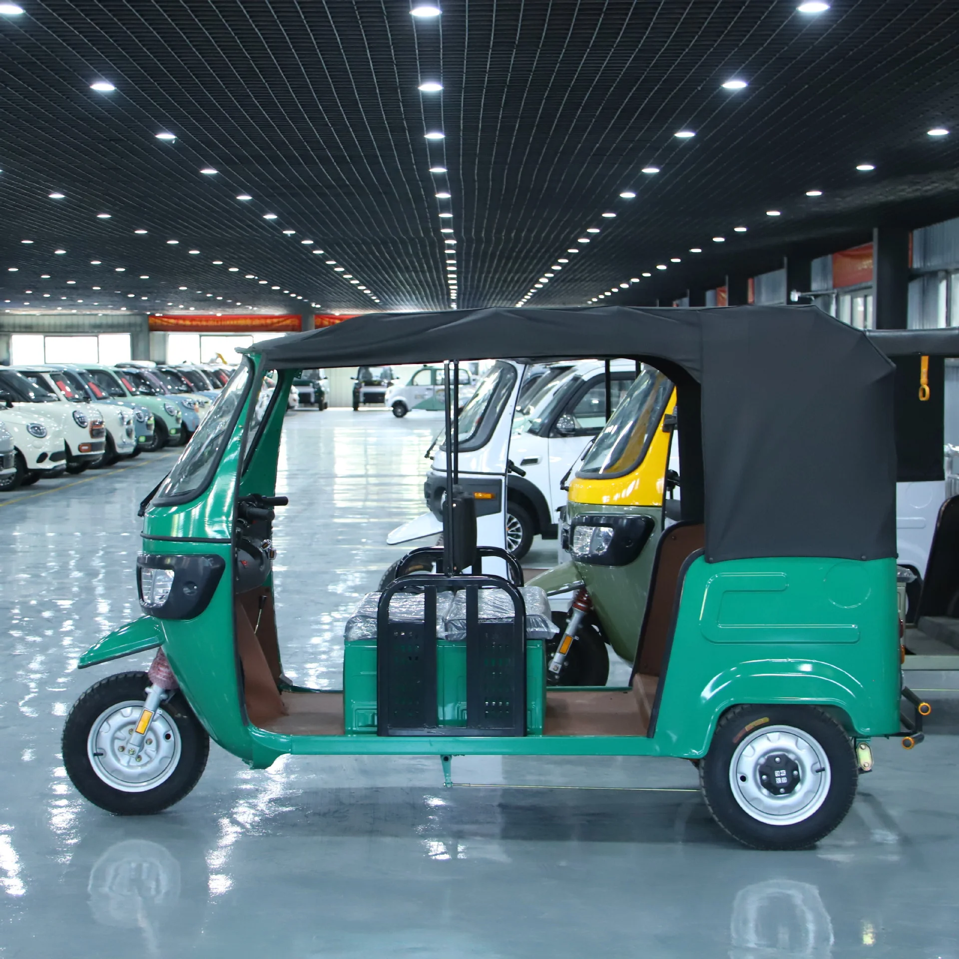 Rs Dudu car fuel-powered motorcycle tricycle sightseeing car passenger taxi 200cc engine 6 seats