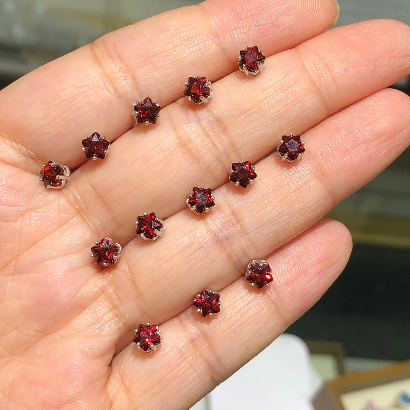 1Pair Fengbaowu Natural Stone Garnet Star Earring Ear Stud 5MM Star 925 Sterling Silver Fashion Jewelry Gift For Women