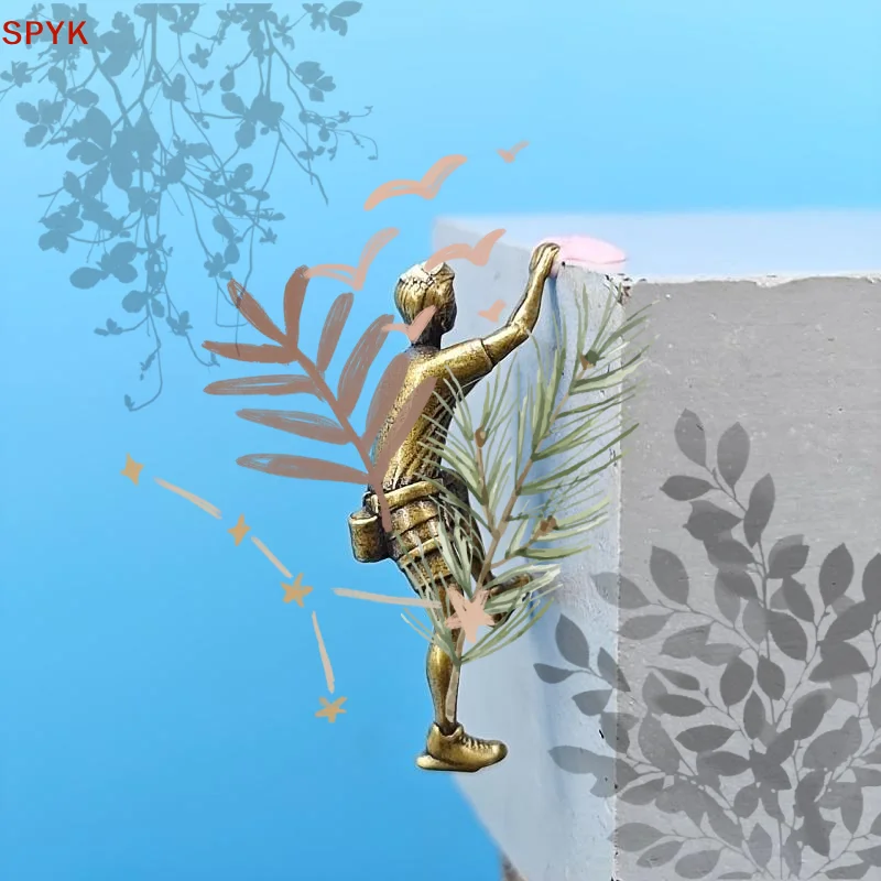 Brass Climbing Mountaineering 1/64 Miniature Figurine Car Model Landscape Diorama Photography Prop Scenery Display Ornament