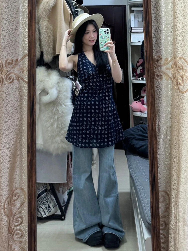 กระโปรงลายดอกไม้หวานๆ คอวี ดีไซน์ใหม่สำหรับผู้หญิง ฤดูร้อน 2025 ทรงเอ เอวสูง ผ้าโพลีเอสเตอร์