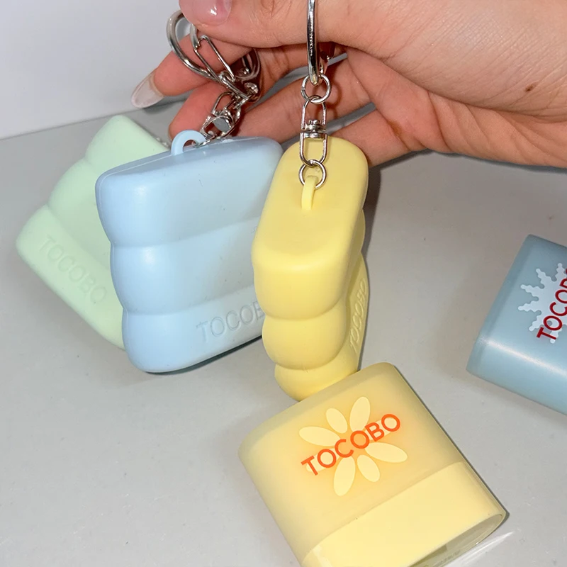 TOCOBO Hydrating Essence Centella Asiatica Sunscreen Keychain Lip Mask Mild Refreshing Non‑greasy Easy‑to‑apply Sunscreen Stick view 2