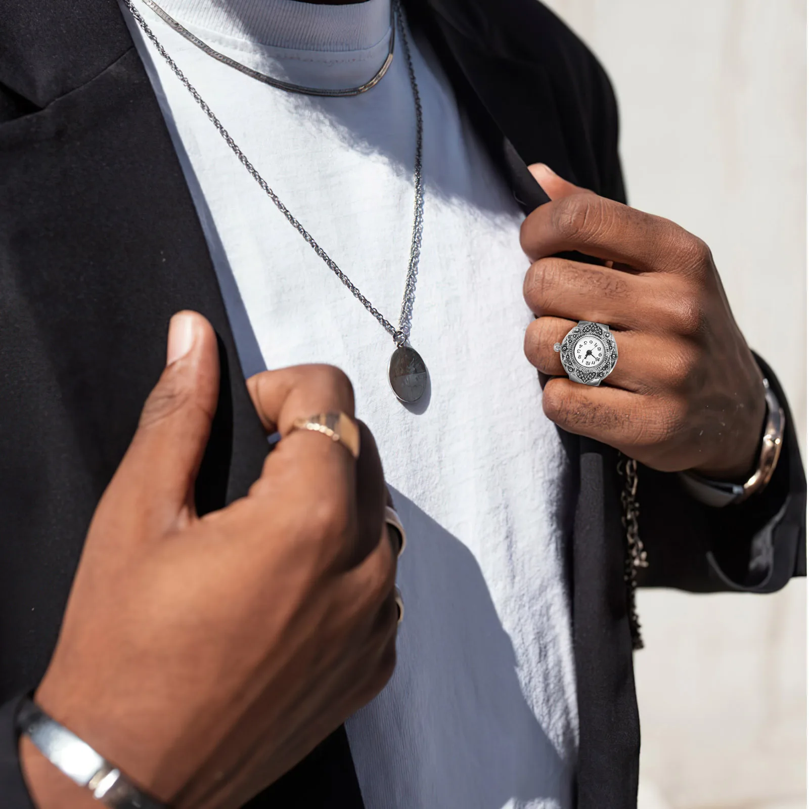 1Pcs Octagonal Finger Ring Watch Quartz Movement Elastic Strap Casual Numerals Watch for Men Women Retro Festival Gift