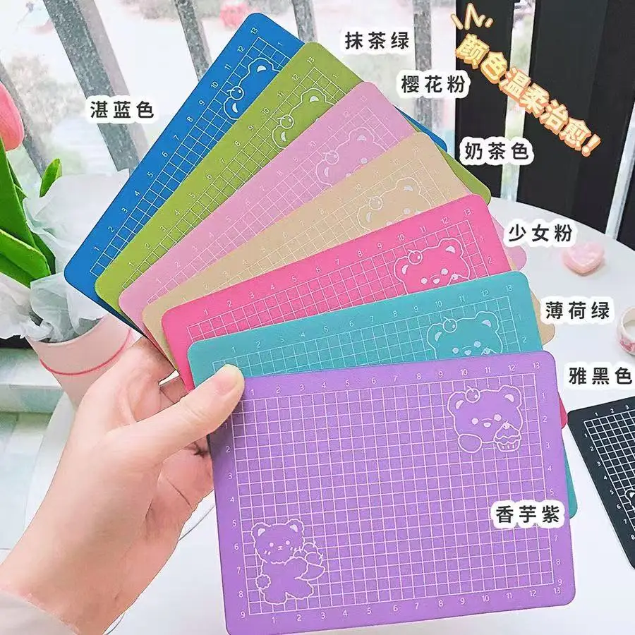 Perlengkapan Seni A6 Pisau Ukir Kawaii Alas Potong Beruang Lucu untuk Kerajinan Meja Potong Hal-hal Lucu Alat Tulis Estetika