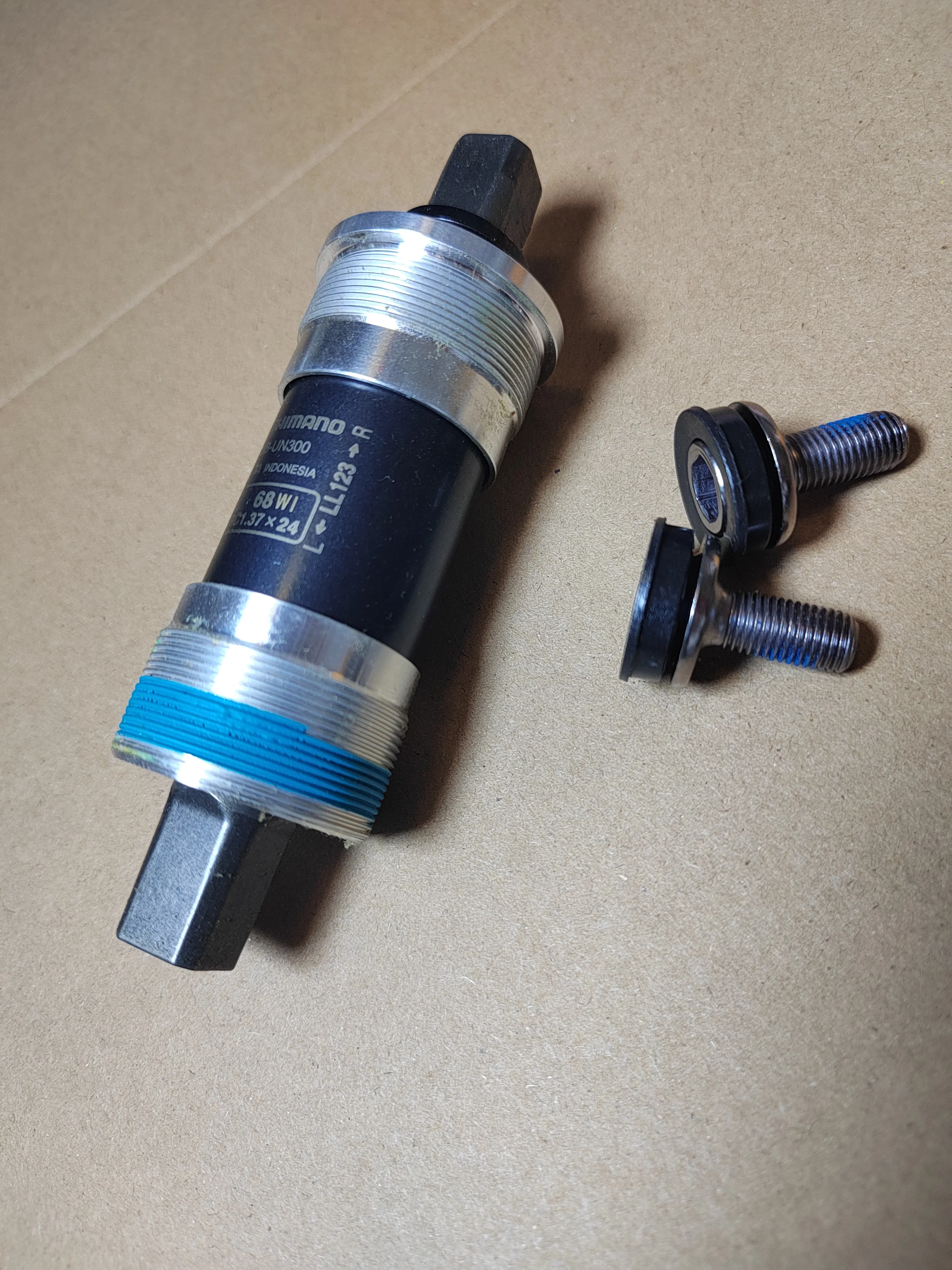  BB-UN26 UN101 BB-UN300 ES300 square hole center shaft 68/73 five-way 113 117 123ES300 spline