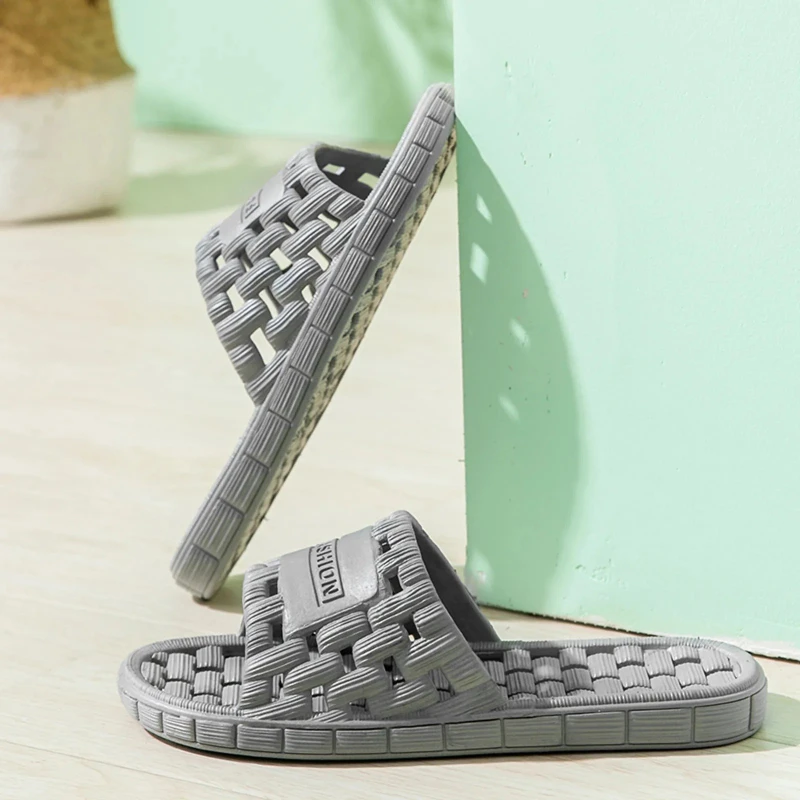 

Men's Bathroom Non-slip Flip Flops Bath Slippers Indoor Home Summer Soft Comfortable Couple Family Flat Shoes Hotel Sandals