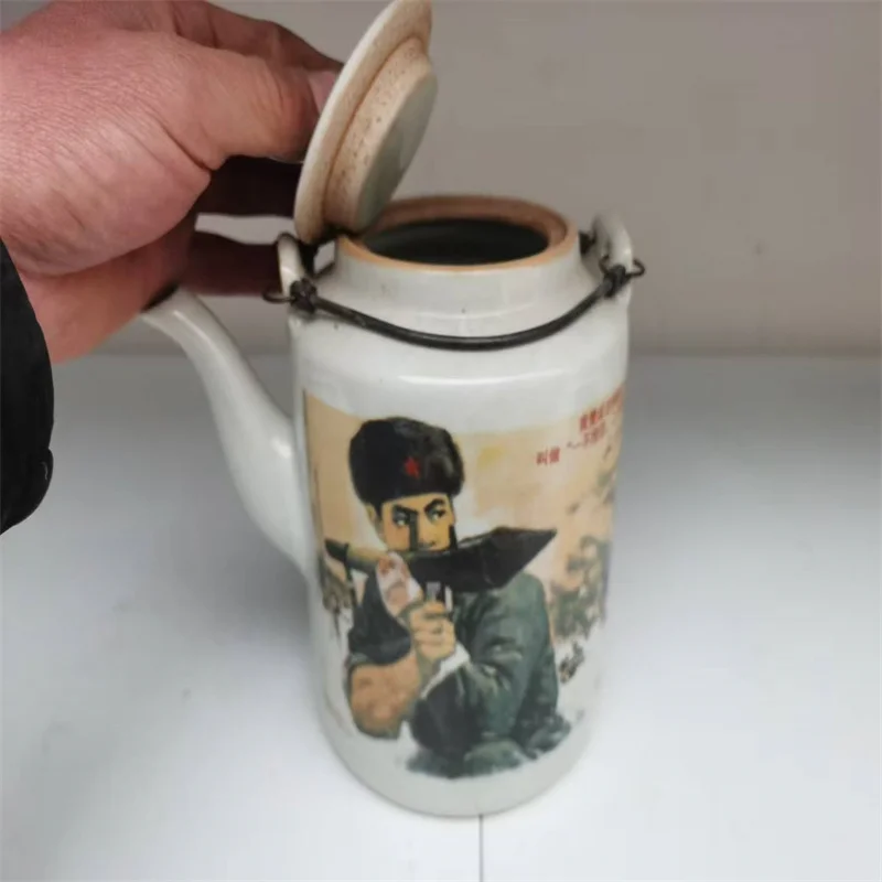 Old Porcelain teapot from the Cultural Revolution period,PLA military training and Poems by Chairman Mao