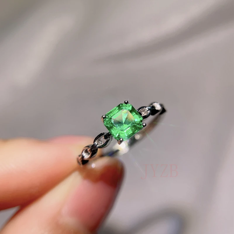 

100% natural emerald pure silver ring niche high sense original light luxury chain square ring 5*5mm