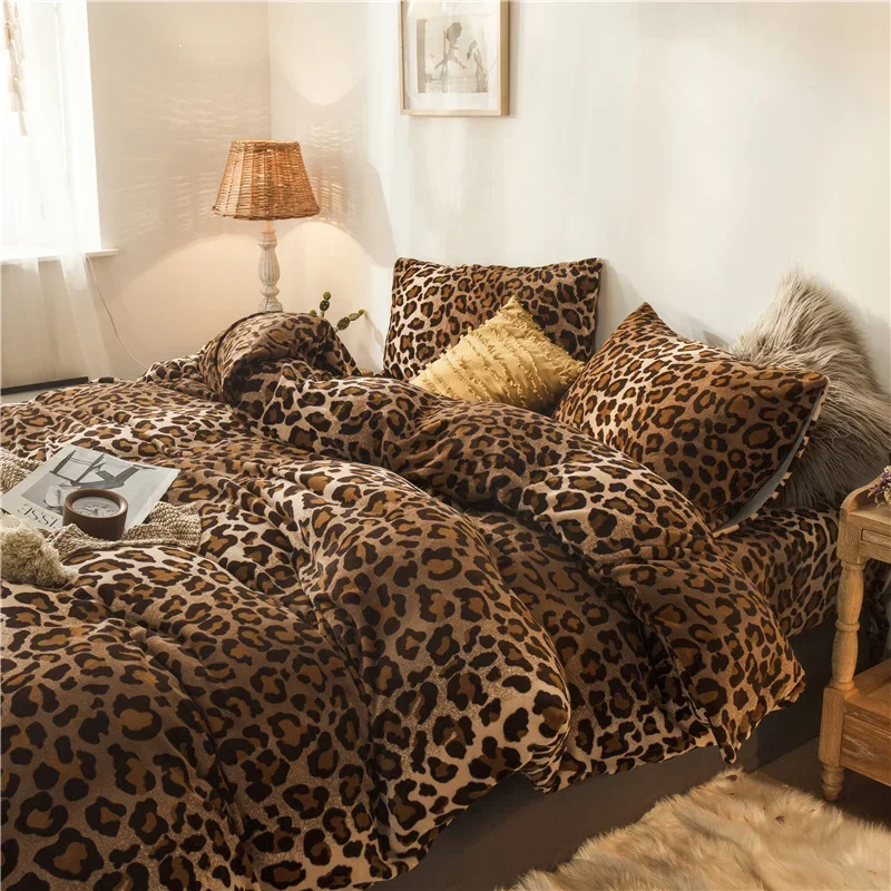 Four-Piece Set Duvet Cover Double-Sided Coral Fleece Warm Autumn and Winter Leopard Print Bed Sheet Plush Home EmbroideryBedding