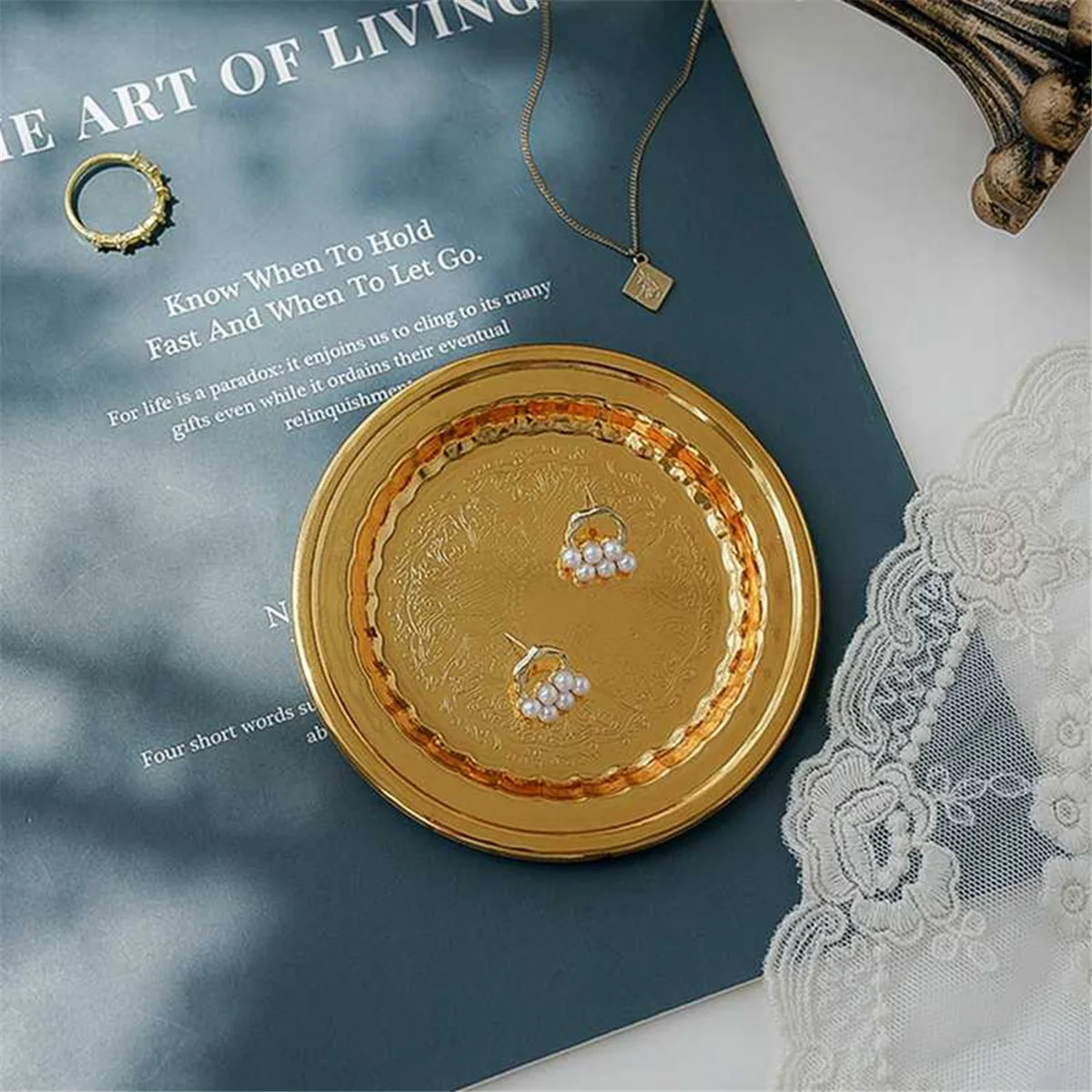 HHTL Vintage Jewelry Tray Round Storage Rack Tray with Lace Round Dot + Flat Edge Tray