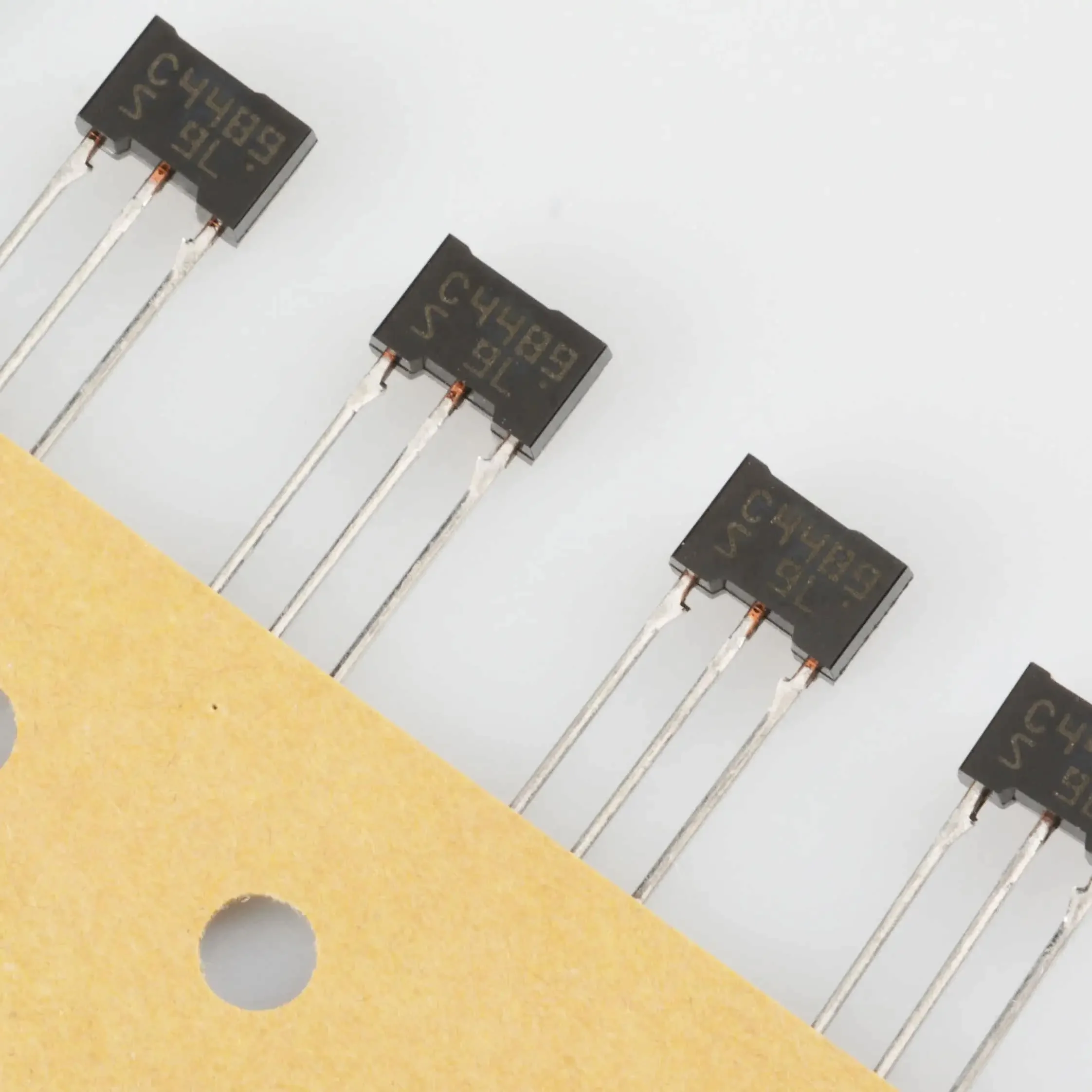 Original 2SC4489S-AN C4489 SIP3 package