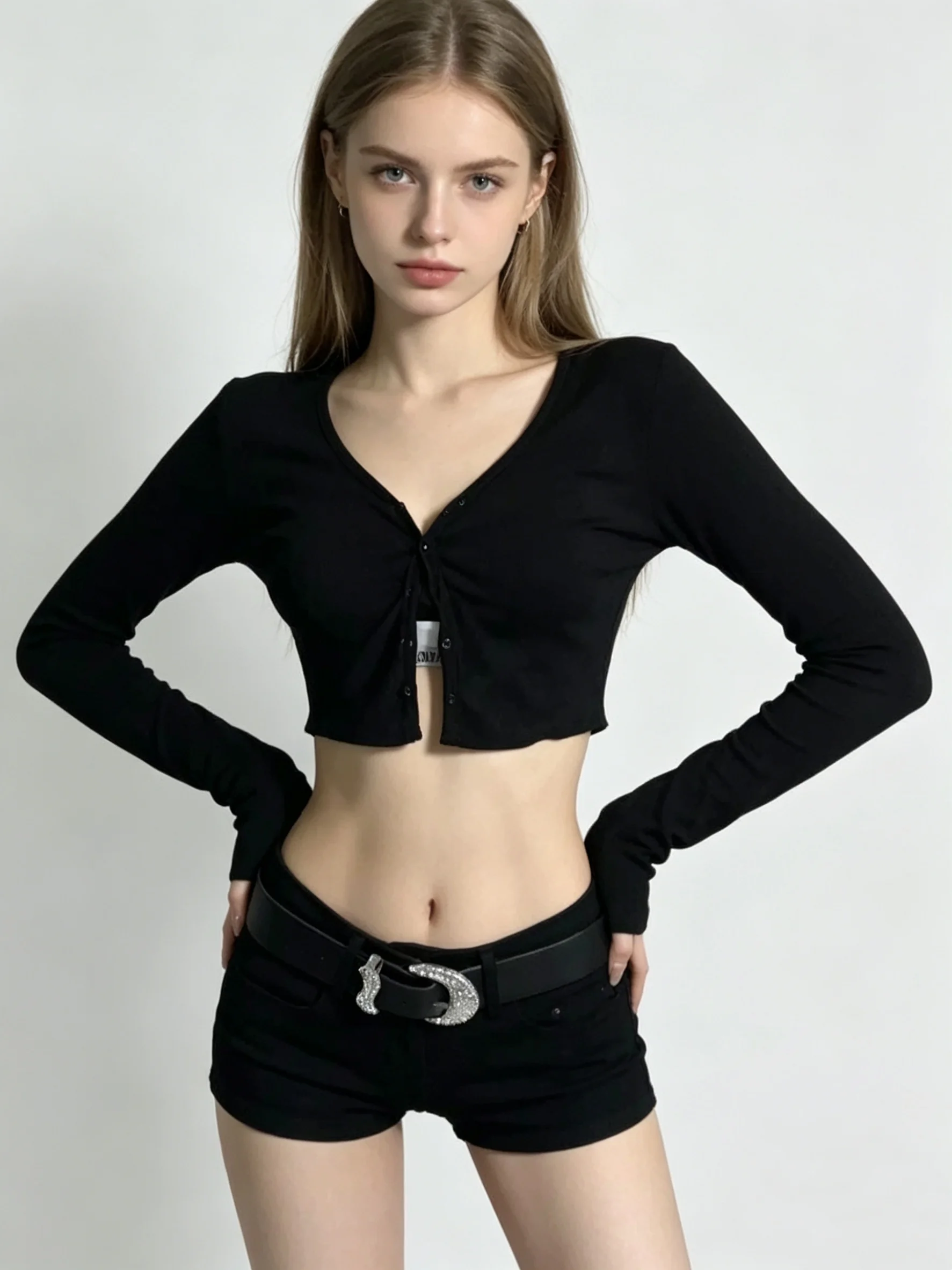 Mini pantaloncini a vita alta neri gotici da donna Y2k 2000s Streetwear Shorts coreano Harajuku pantaloni corti Vintage 2000s vestiti 2024