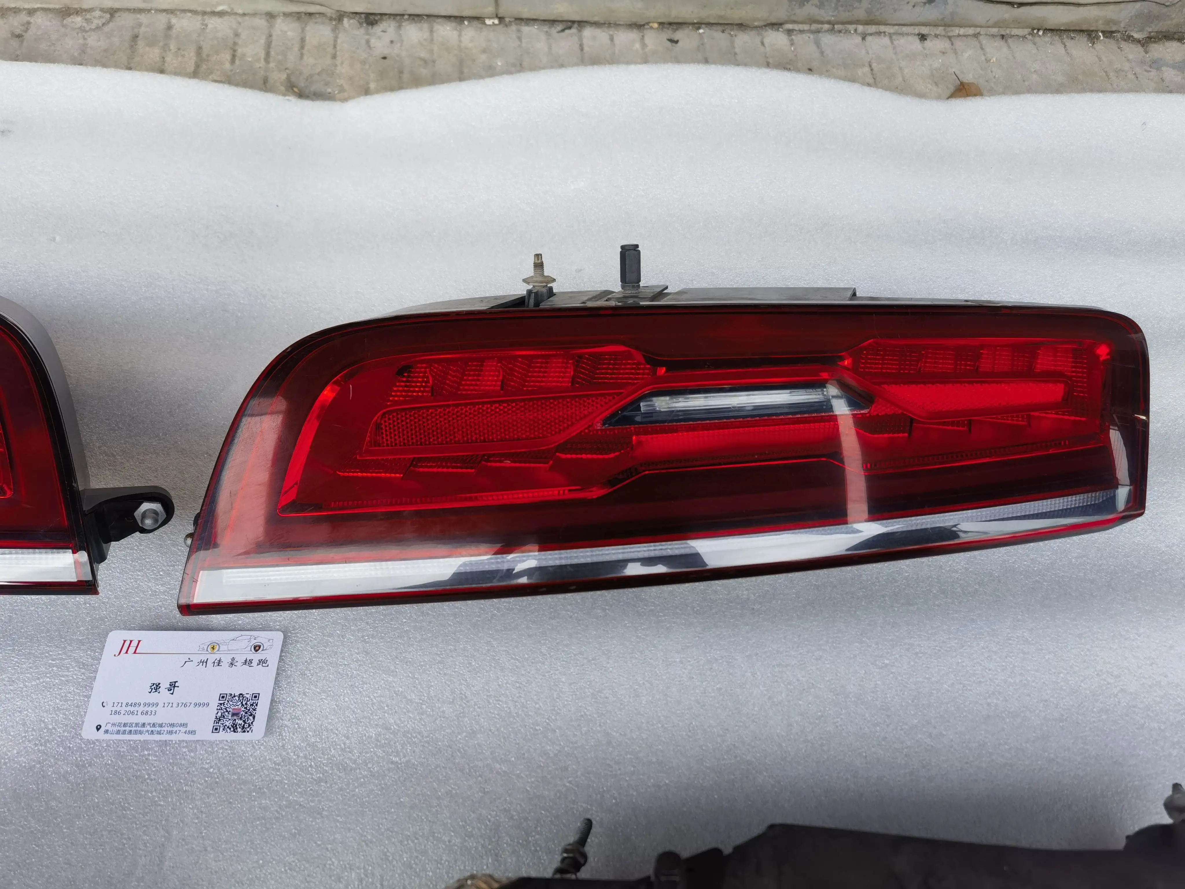 Original LED Rear Lamp Tail Lights For AUDI R8 2014-2016 OEM 420945095K 420945096F 420945096K Second Hand Rear Lamps