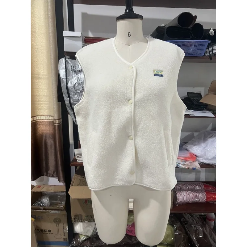 Plyšový krátký top bez rukávů2025Nová evropská a americká módní dámská volná jednořadá vesta - náhled 2