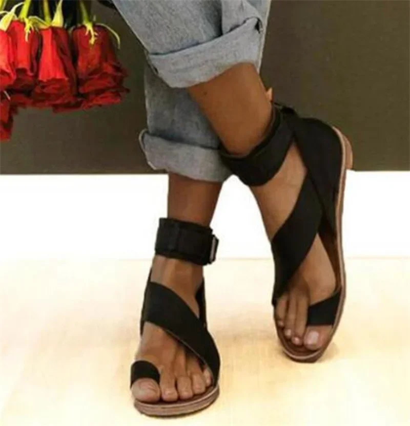 Women Soft Leather Sandals Summer Gladiator Shoes Women Ankle Strap Flat Sandals Women Summer Flip Flops Casual Shoes