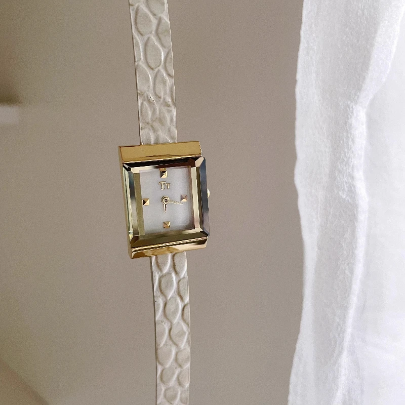 Classic trend women's watch elegant simple waterproof 2025 quartz watch birthday gift genuine